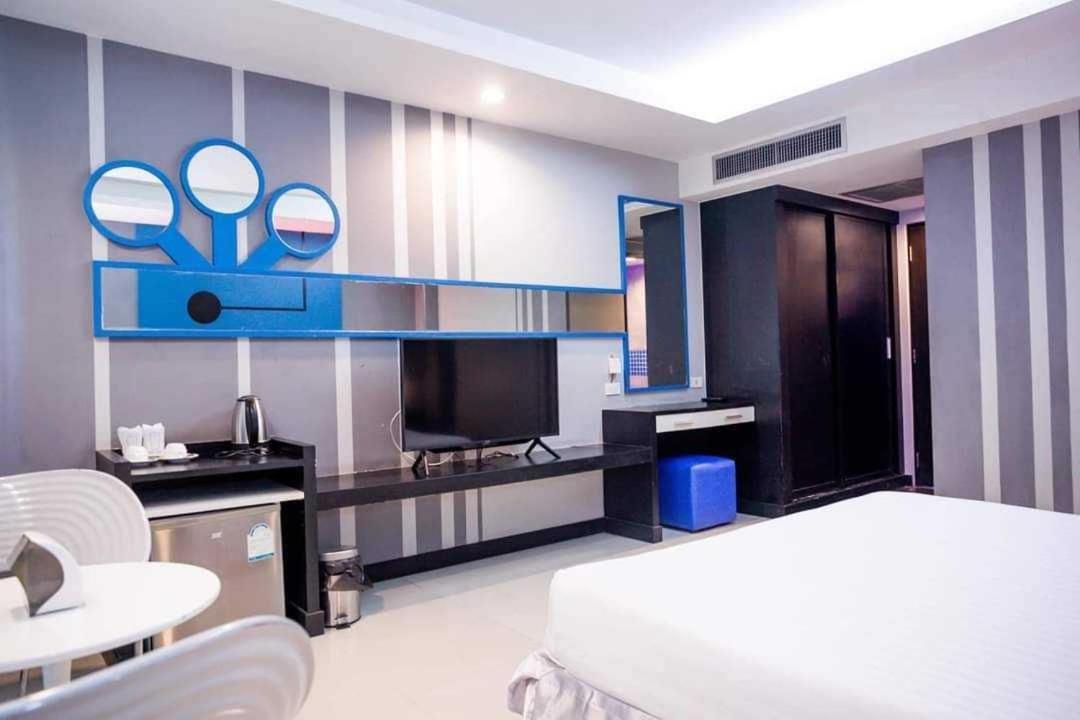 Capital O 75514 Vasidtee City Hotel Suphan Buri Ngoại thất bức ảnh