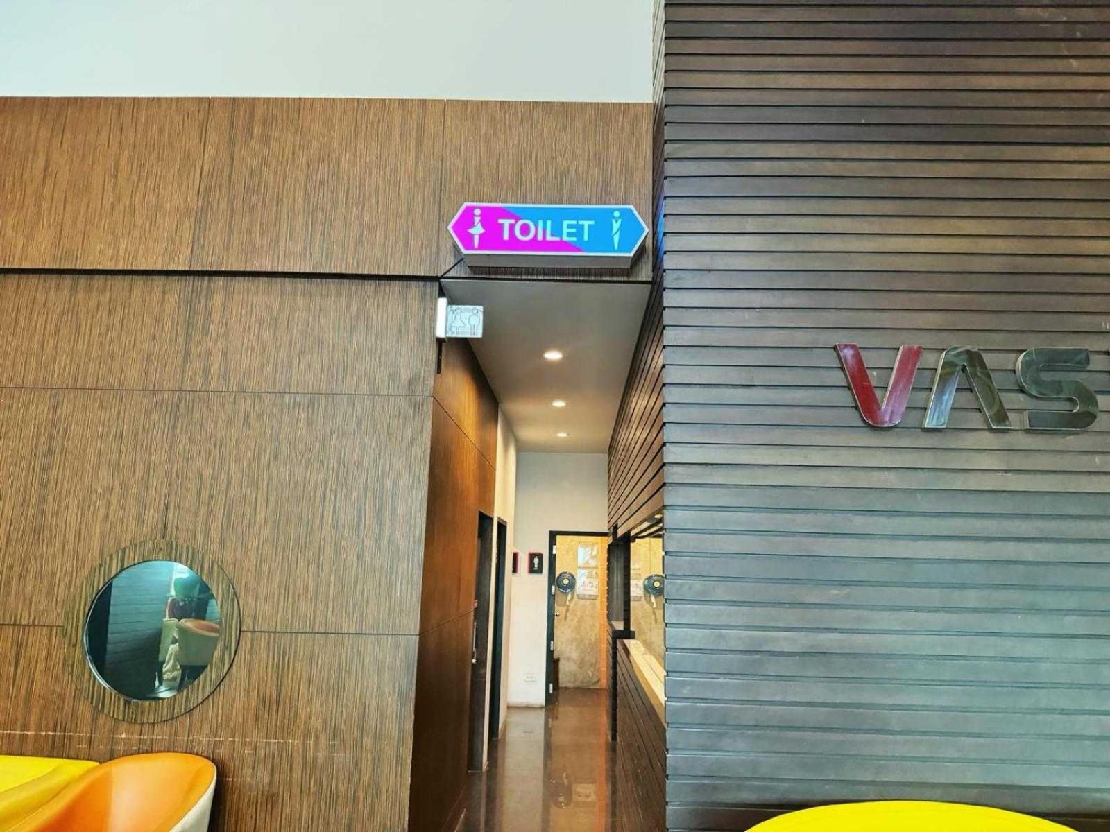 Capital O 75514 Vasidtee City Hotel Suphan Buri Ngoại thất bức ảnh