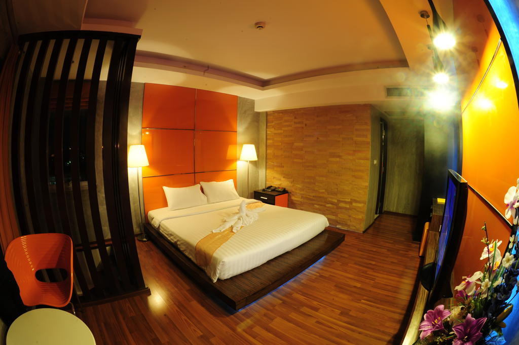 Capital O 75514 Vasidtee City Hotel Suphan Buri Ngoại thất bức ảnh